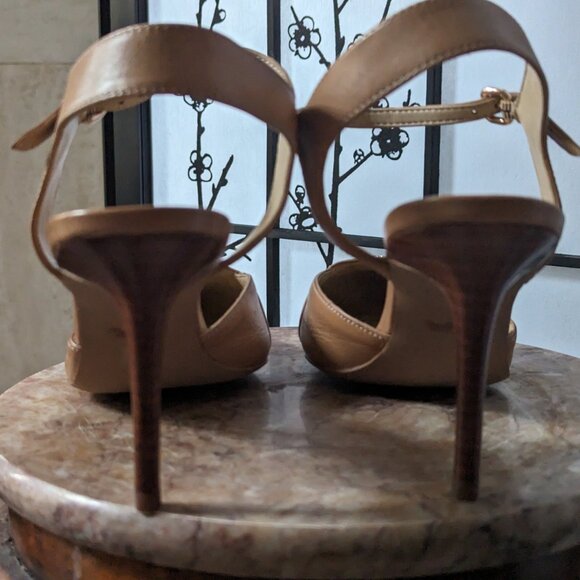Coach Vierra Leather Heels size 9B tan-off white, 3 1/2 inch heel - Picture 4 of 7